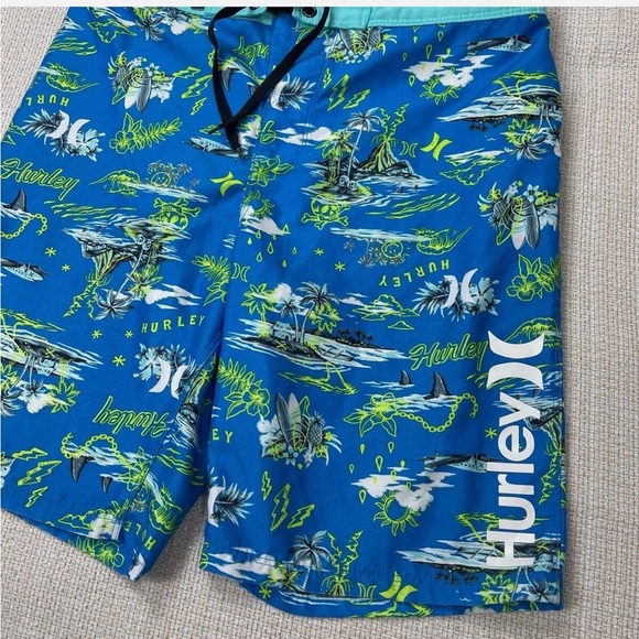 Hurley bathing suit. Size 29 - Picture 5 of 7
